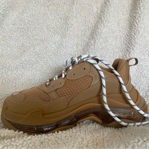 BALENCIAGA Women's triple S size 8